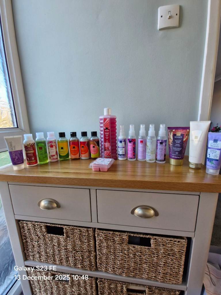 image for New Avon Items £1 Each