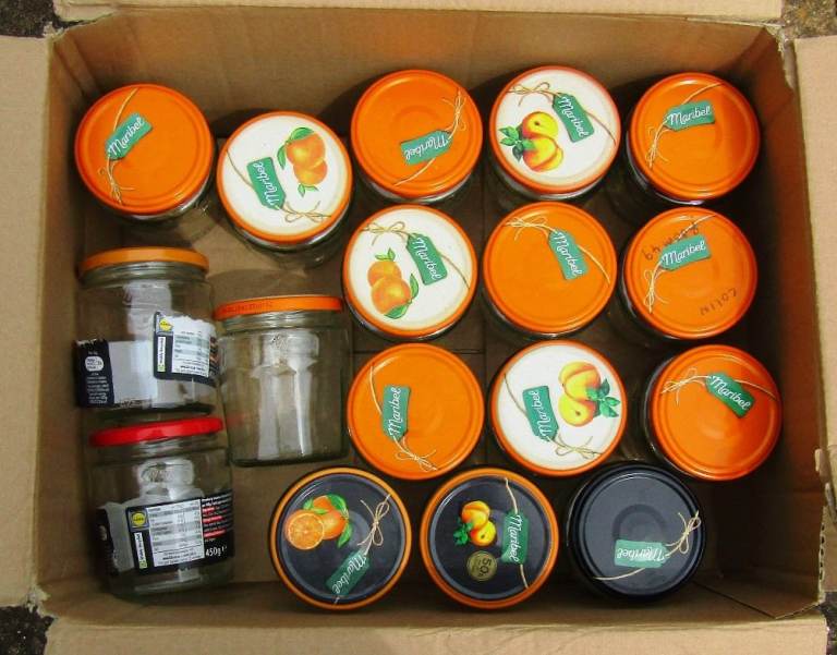 CLEAN JAM JARS X 17 COLOURED LIDS 450g