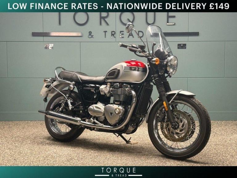 2018 18 TRIUMPH BONNEVILLE T120 1200 - LOW MILES - LOW OWNERS - TWO TONE COLOUR