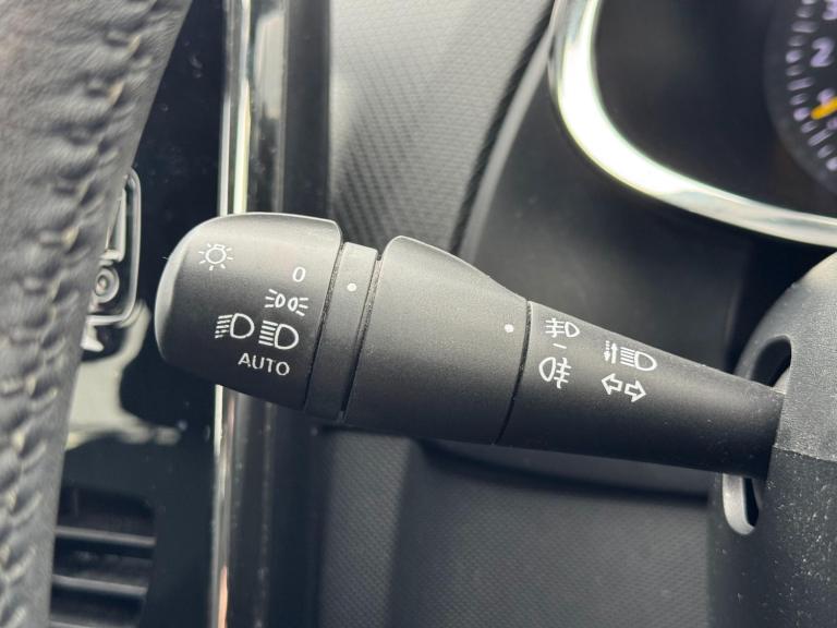 2014 Renault Clio 1.2 16V Dynamique MediaNav 5dr HATCHBACK PETROL Manual