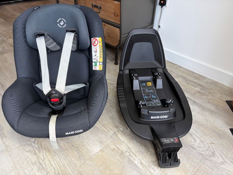 Maxi-Cosi Pearl Pro 2 car seat and isofix