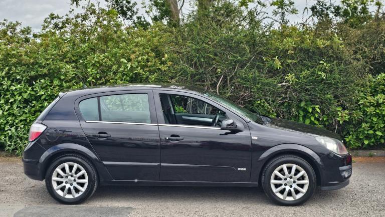 2006 Vauxhall Astra 1.8i 16V Design 5dr Auto HATCHBACK Petrol Automatic