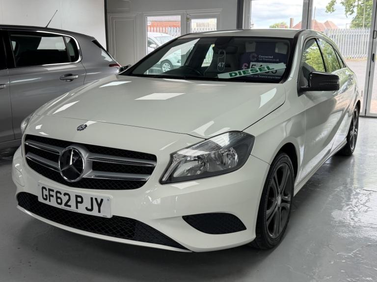 MERCEDES-BENZ A CLASS 1.5 A180 CDI BlueEfficiency Sport 2013