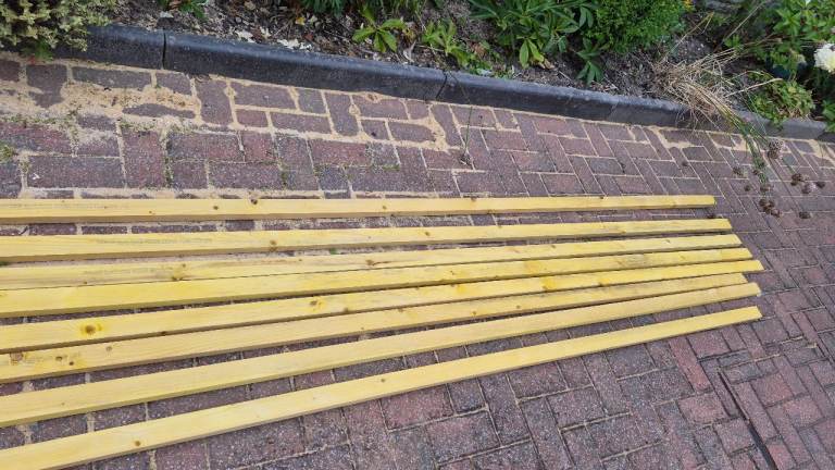 New Timber Battens 8pcs / Wood Strips - Ideal for Various Projects