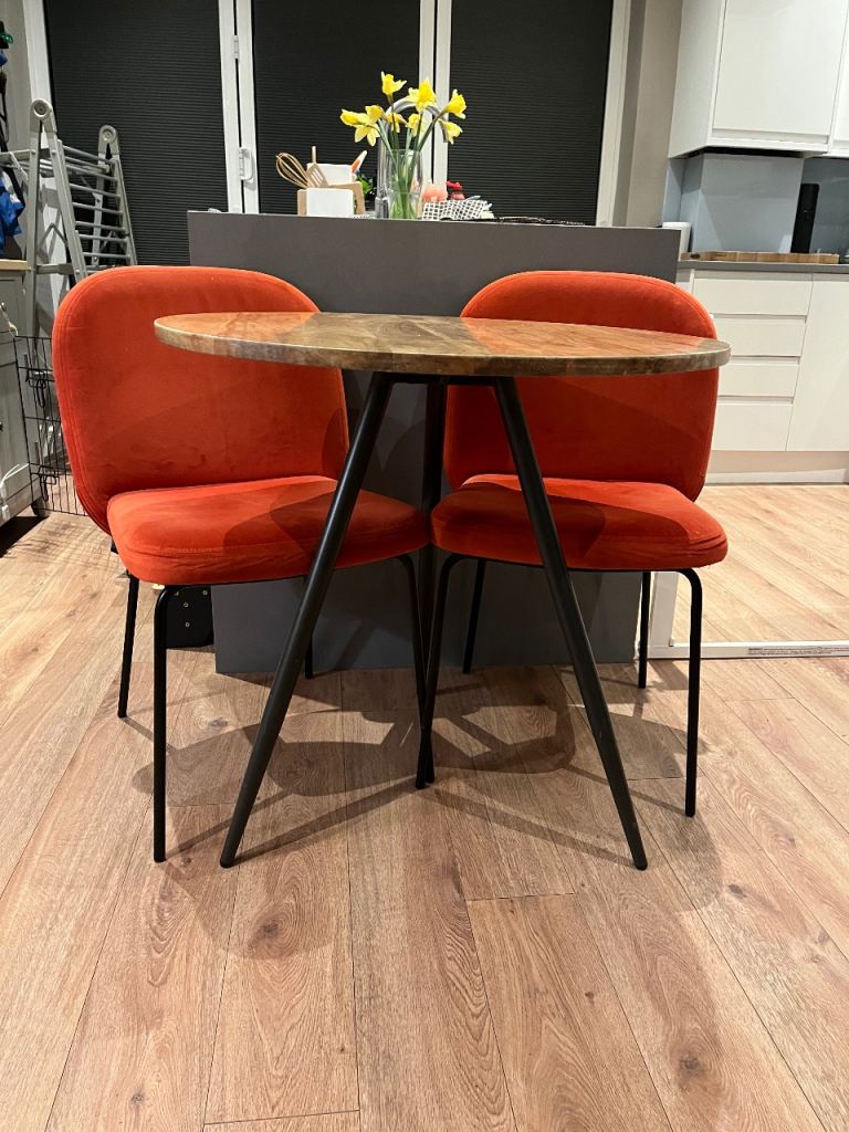 Mango Wood Round Dining Table 