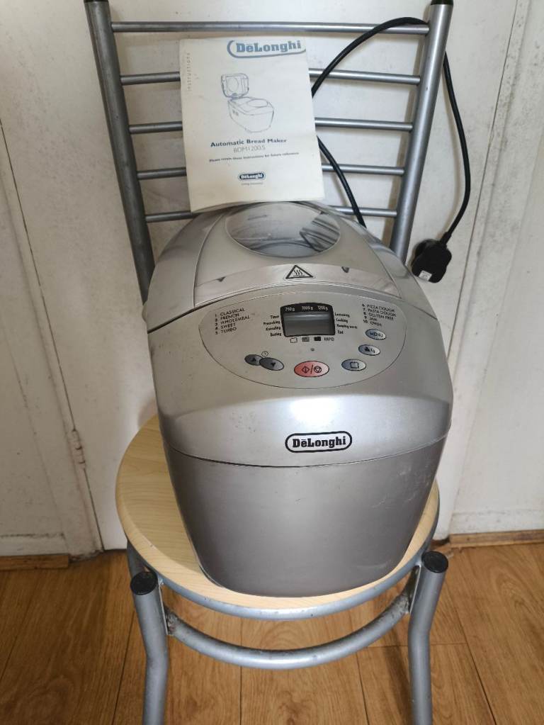DeLonghi Bread Maker with manual