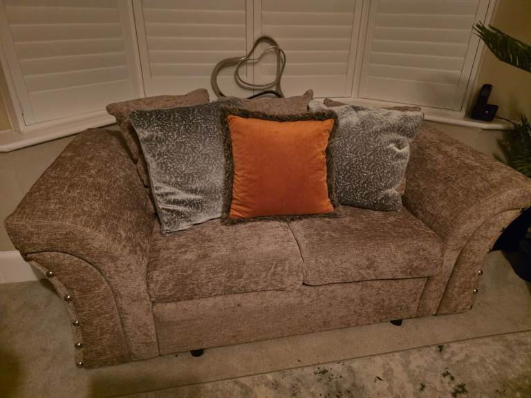 2&3 seater sofa (only 3mnths old)