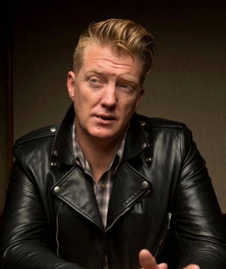 Drummer / Bass with vocals wanted 