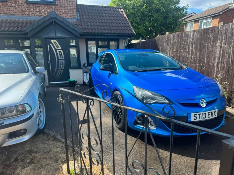 Vauxhall, ASTRA GTC, Hatchback, 2013, Manual, 1998 (cc), 3 doors