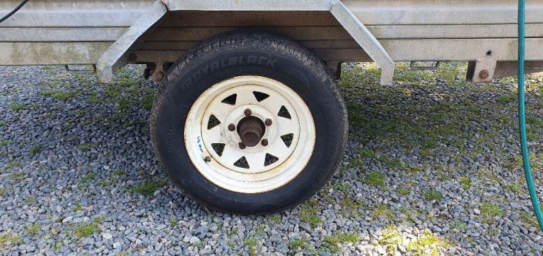 WANTED- Replacement wheels for Paxton / Apache car trailer.