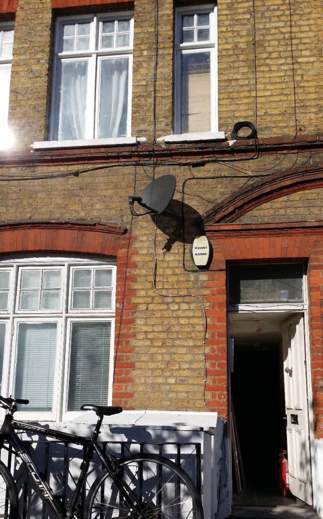 DSS SELF CONT 1ST FL FLAT NR BATTERSEA PK&CHEL BRIDGE 15 MIN TO CHELSEA'S FULHAM RD 20 MIN BUS CITY&