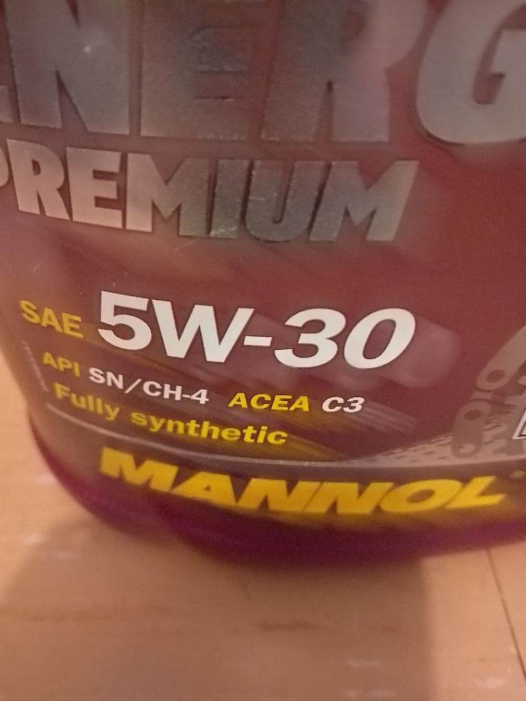 SEALED up engine oil 