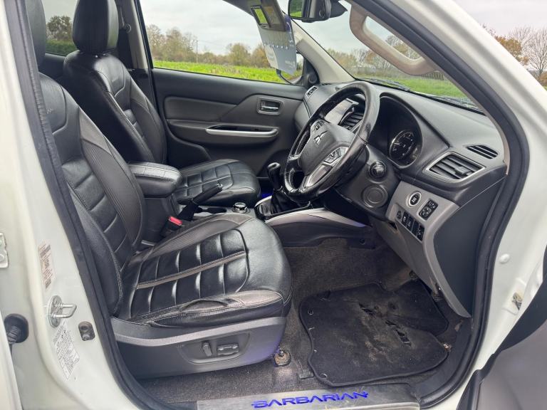 Mitsubishi L200 2.4 DI-D DC Barbarian Pickup Double Cab 4dr Diesel Ma... 2018/18