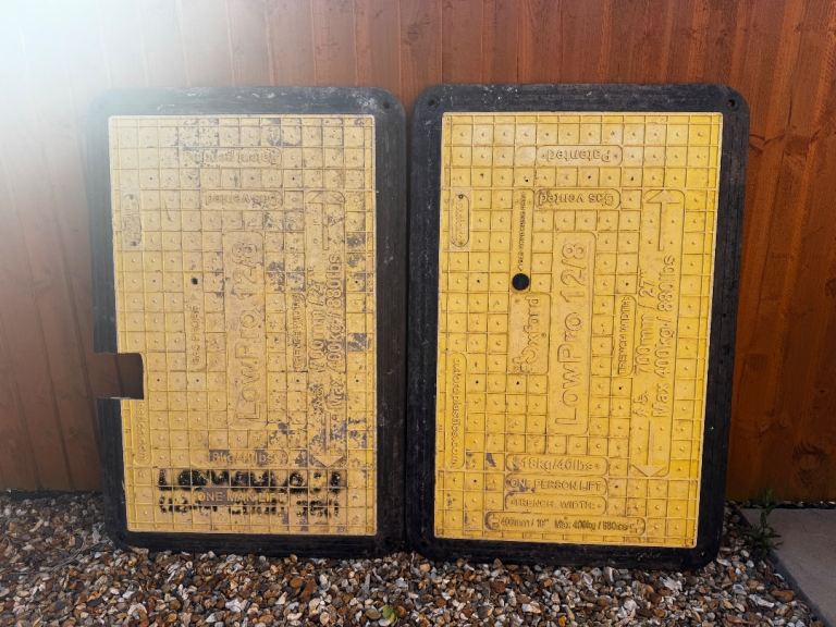 Oxford LowPro 12/8 trench hole cover x2