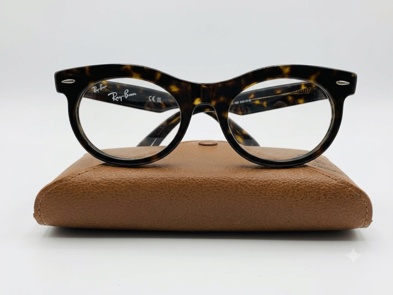 Ray-Ban RB 2242 Wayfarer Oval 902/GI, Transitions Sunglasses As New
