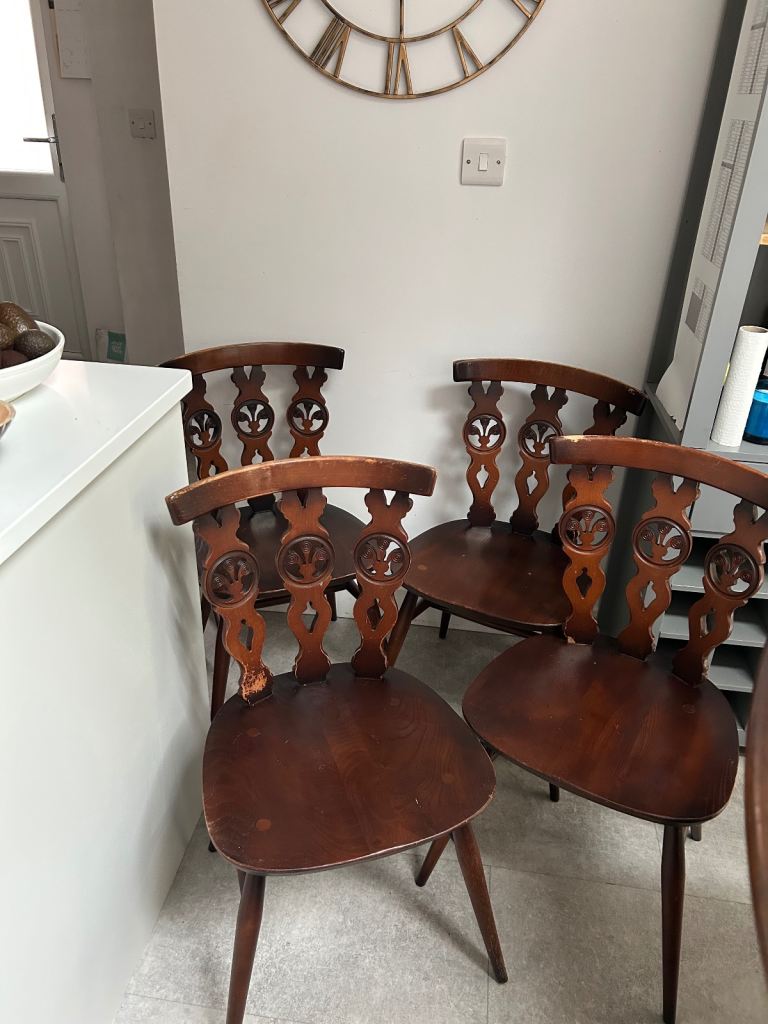 Ercol 375 Windsor Fleur De Lys Dining Chair s