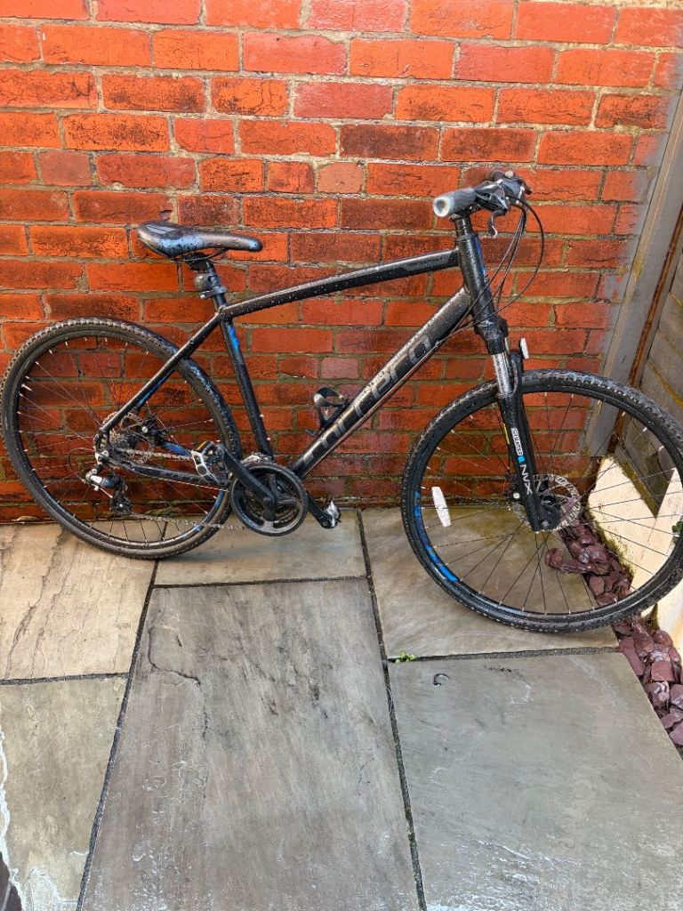 Carrera Crossfire 2 Hybrid Bike - Black, Good Condition