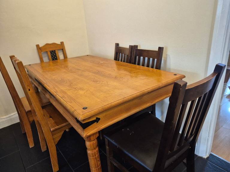 Dining table with 6 chairs FREE