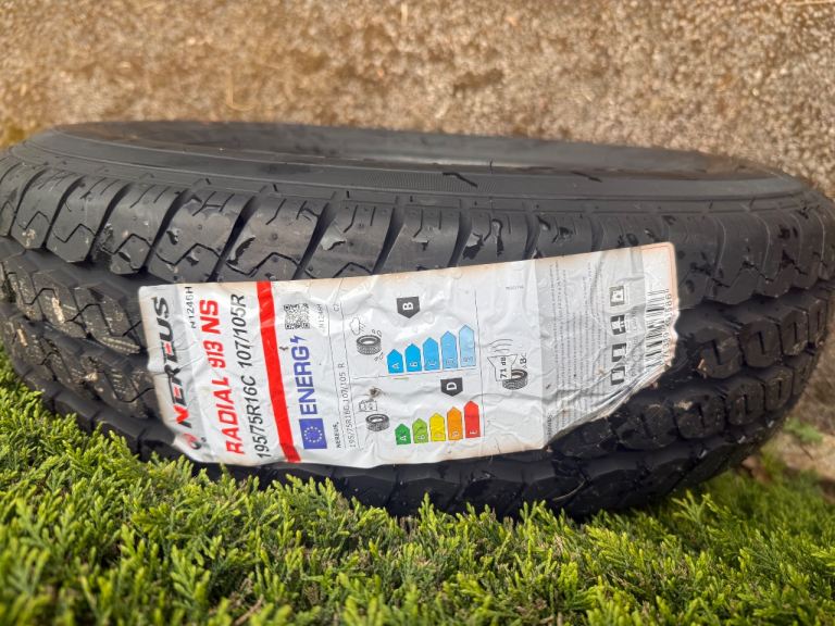 nereus tyre 195/75r16c Brand new 