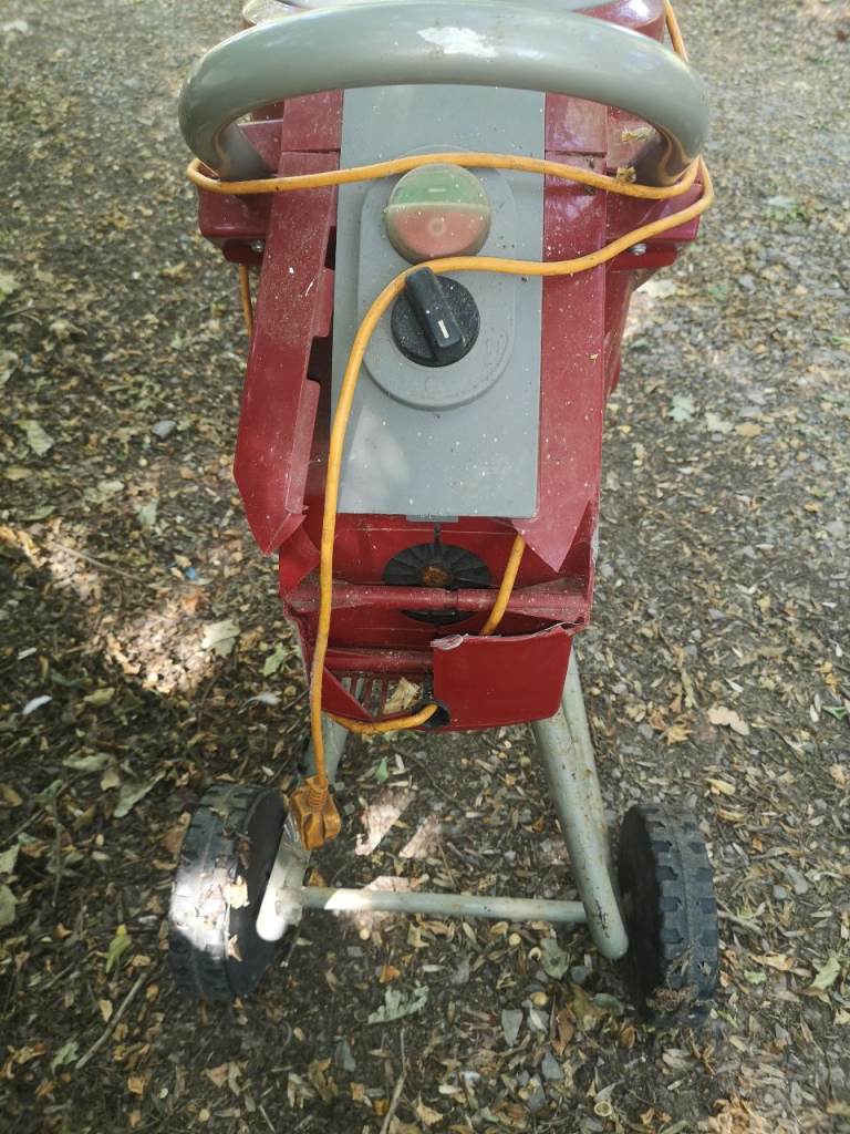 Mountfield Quiet Shredder - Red, Used Condition, On Wheels