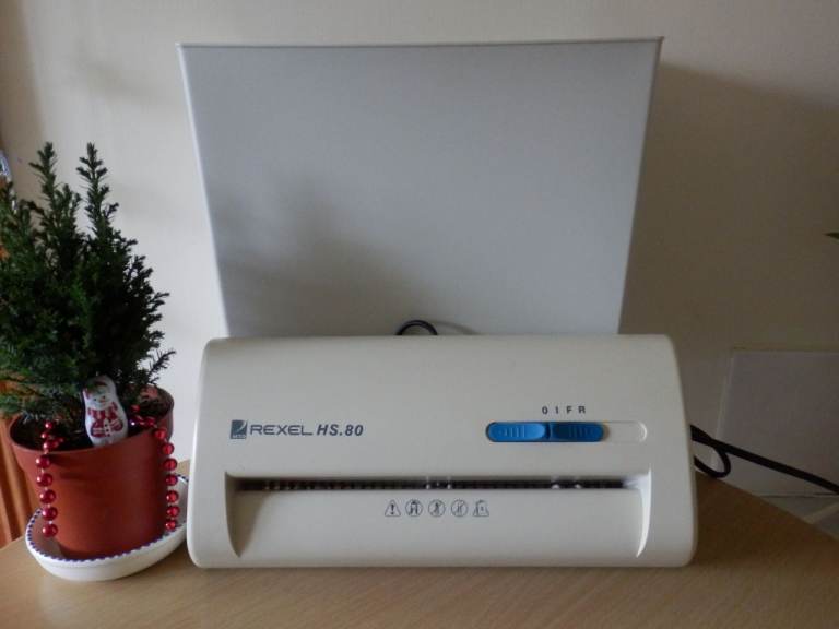 Paper Shredder 5 sheet straight cut. Rexel 