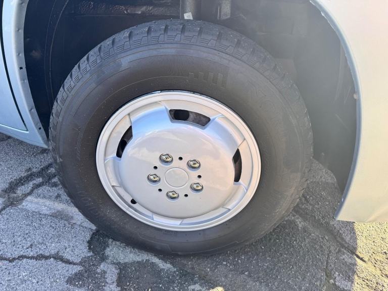 Globecar Globescout 2 berth 4 belts LHD DIESEL MANUAL 2007/57