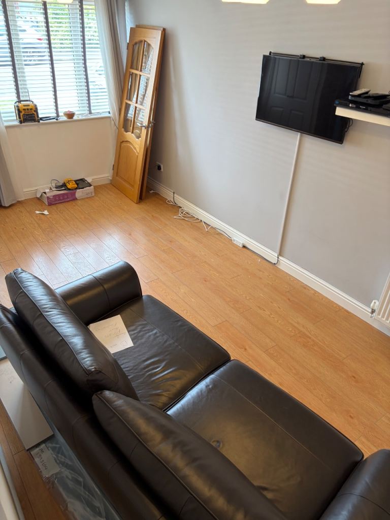 Laminate Flooring 