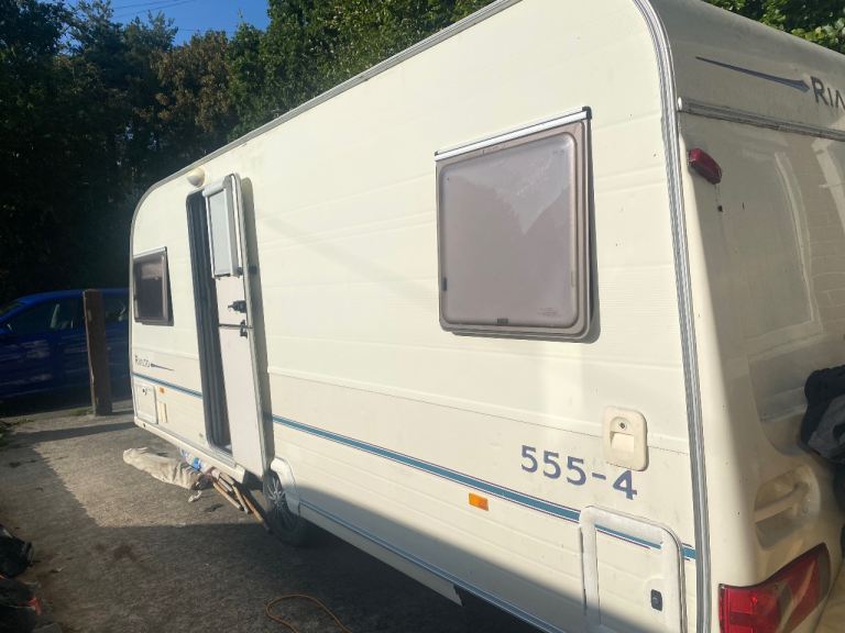 Avondale Rialto 554 4 berth fixed bed