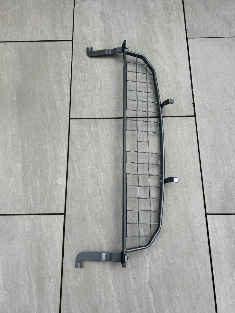 Audi Q2/SQ2 rear dog guard 