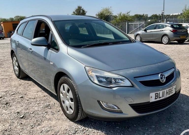 2011  VAUXHALL ASTRA 1.7 CDTi 16V ecoFLEX Exclusiv*12m mot*£35 tax*72MPG*Aircon