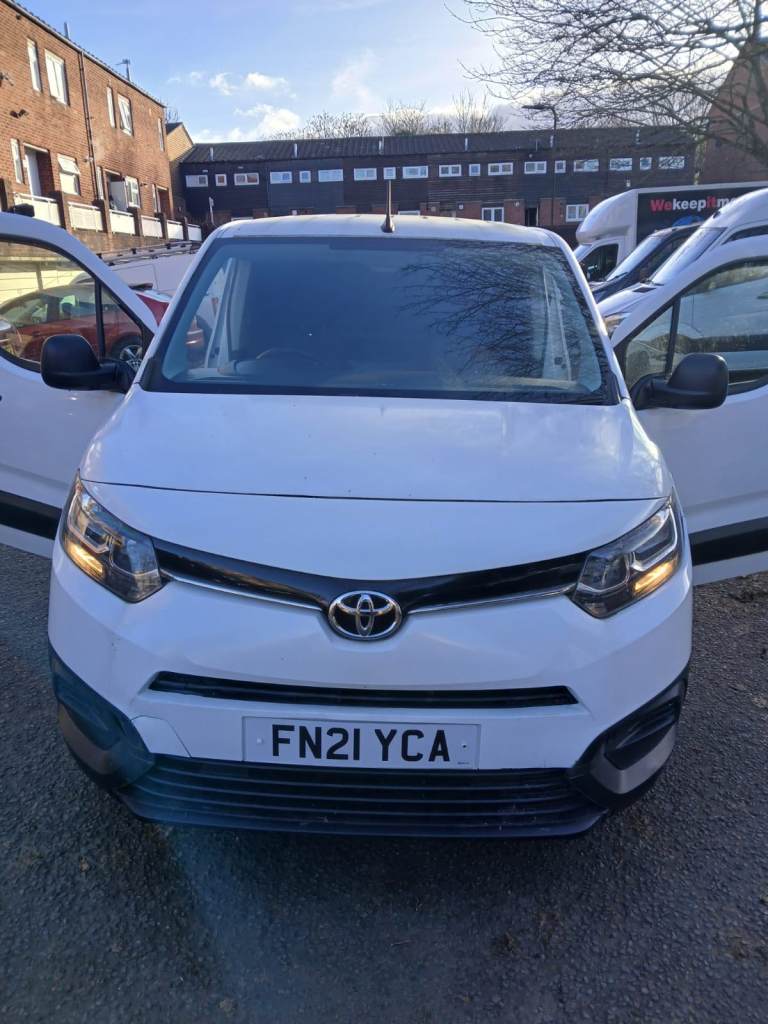 Toyota, PROACE CITY, Panel Van, 2021, Manual ONLY 17K MILEAGE