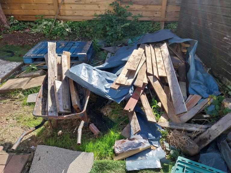 Mixed Wood Pallets and Timber for Projects or Firewood