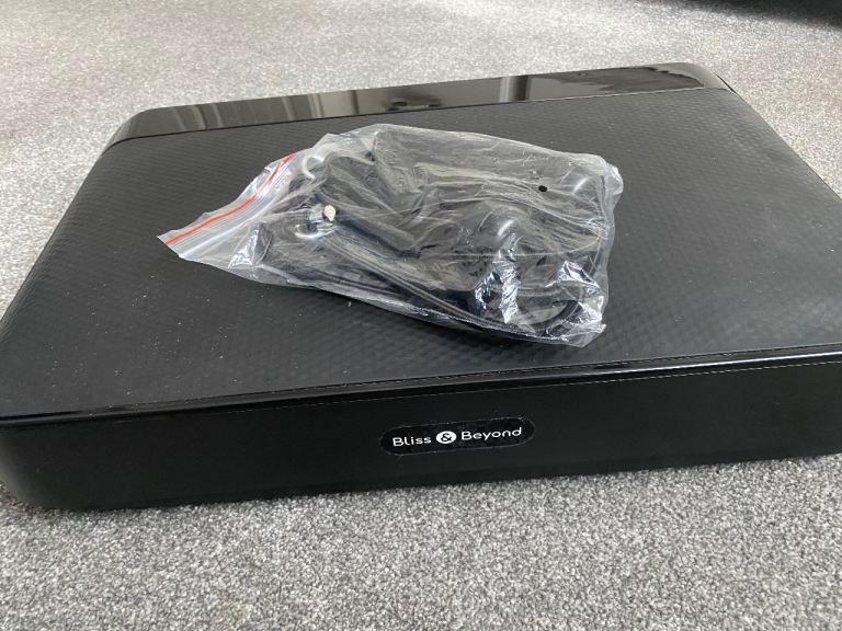Bliss & Beyond Vibration Plate – Good Condition