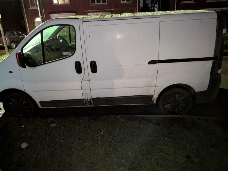 Vauxhall, VIVARO, Panel Van, 2006, Manual, 1870 (cc) tow bar and electricd