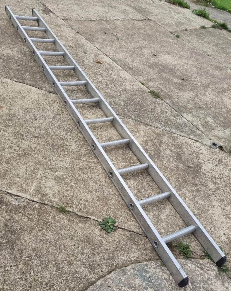 Single aluminium ladder 3.5m - 12 tread pro quality