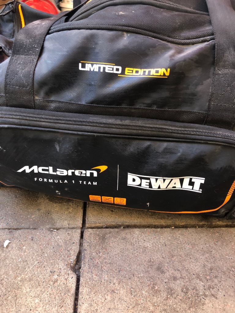 McLaren DeWalt tools bag+knee pads 