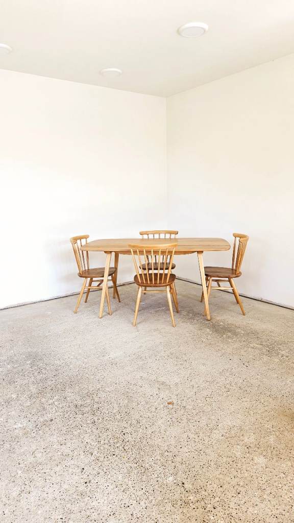 Ercol plank and 4 Ercol chairs (refinished)