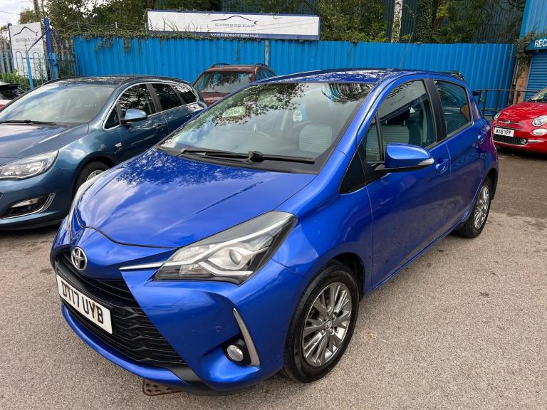 2017 Toyota Yaris 1.5 VVT-i Icon Tech Euro 6 5dr HATCHBACK Petrol Manual