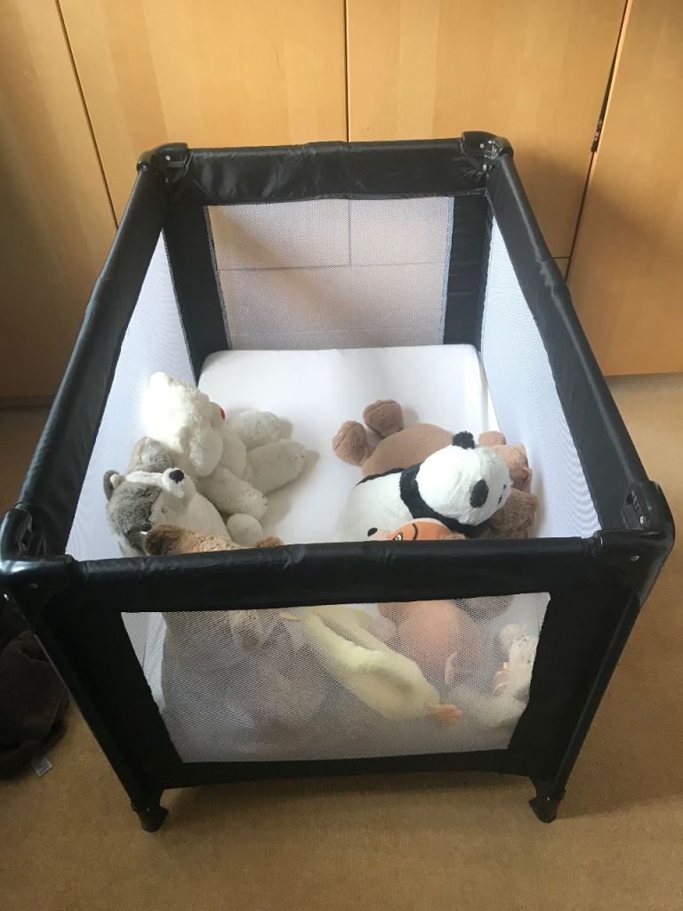 Travel cot and mattress 