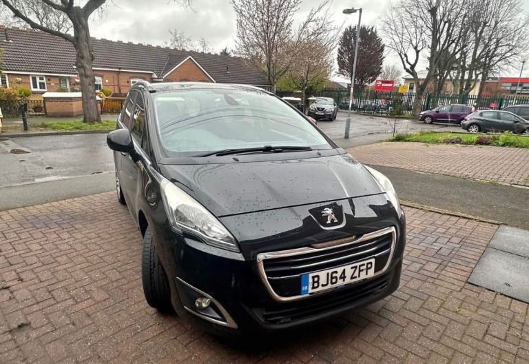Peugeot 5008 great car long mot 