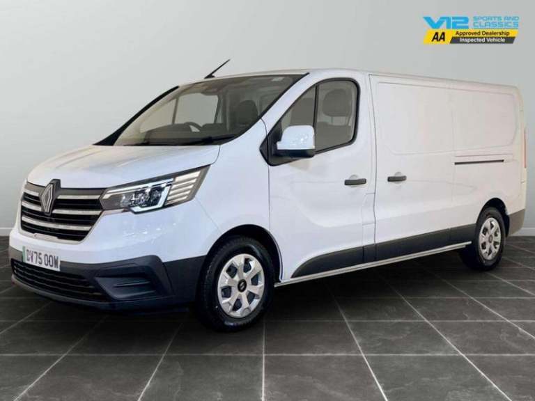 2025 Renault Trafic E-Tech LL30 52kWh Advance Auto L2 H1 5dr Automatic Panel Van Electric Automatic