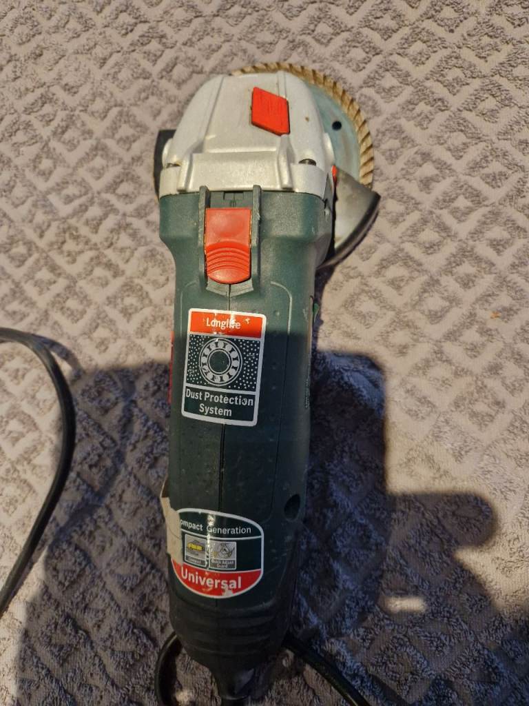 Bosch Universal Angle Grinder – Good Condition
