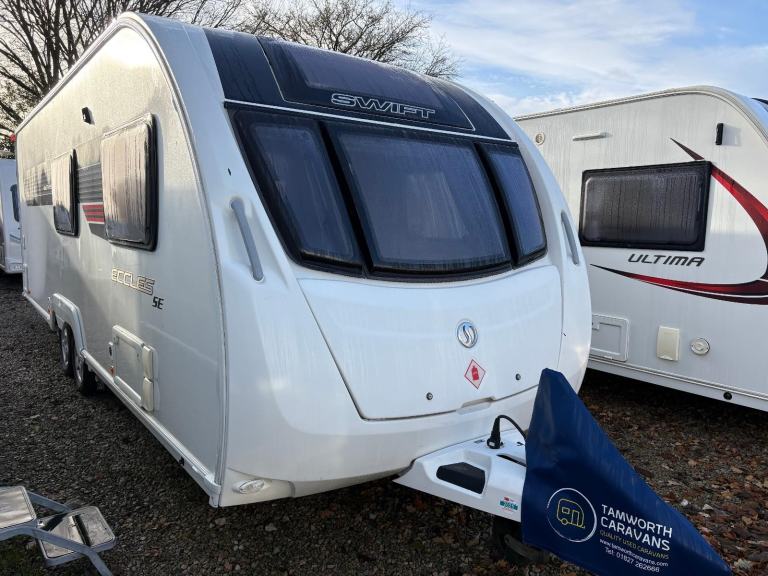 STERLING ECCLES AMETHYST -TWIN AXLE- FIXED BED + SIDE DINETTE + MOTORMOVER