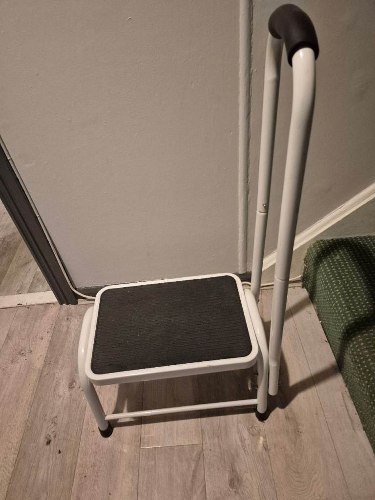 None slip foot stool 