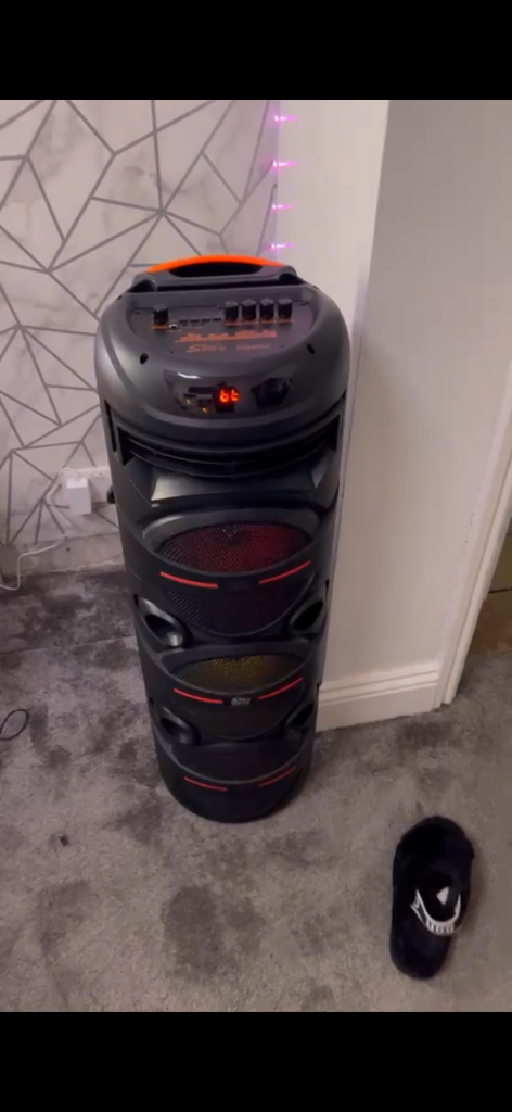 (Collection only ) Sing-E ZQS8302 Bluetooth Party Speaker – 3x 8” Bass, LED Lights, Wireless Mic