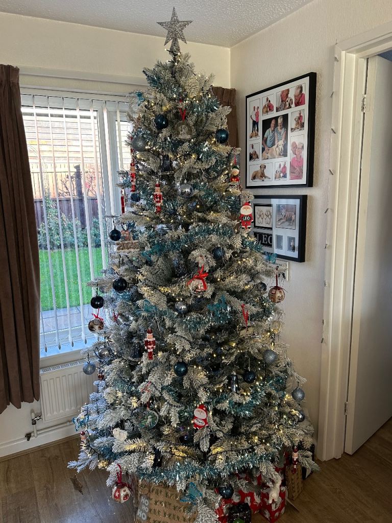 7ft Christmas tree