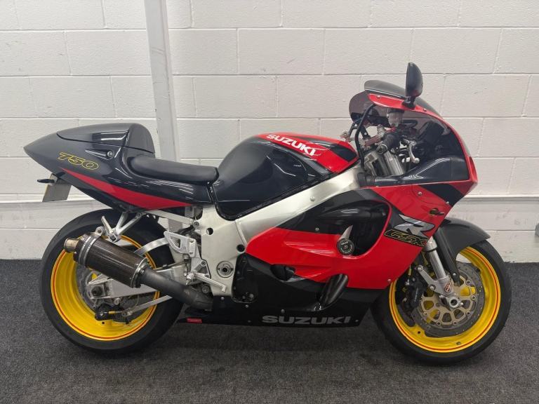 SUZUKI GSX-R750 - BRAIDED LINES - ENGINE GUARDS - 12 MONTHS MOT