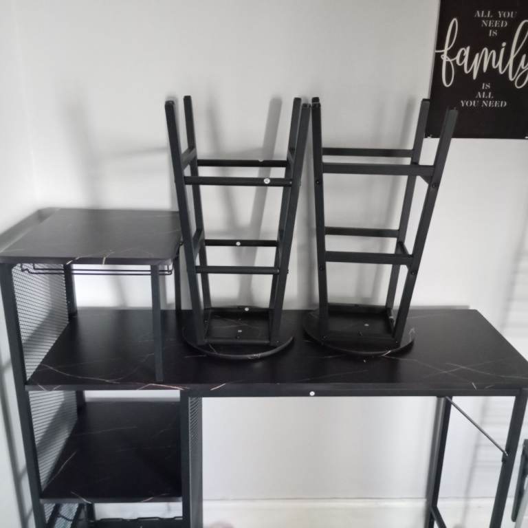 Breakfast bar