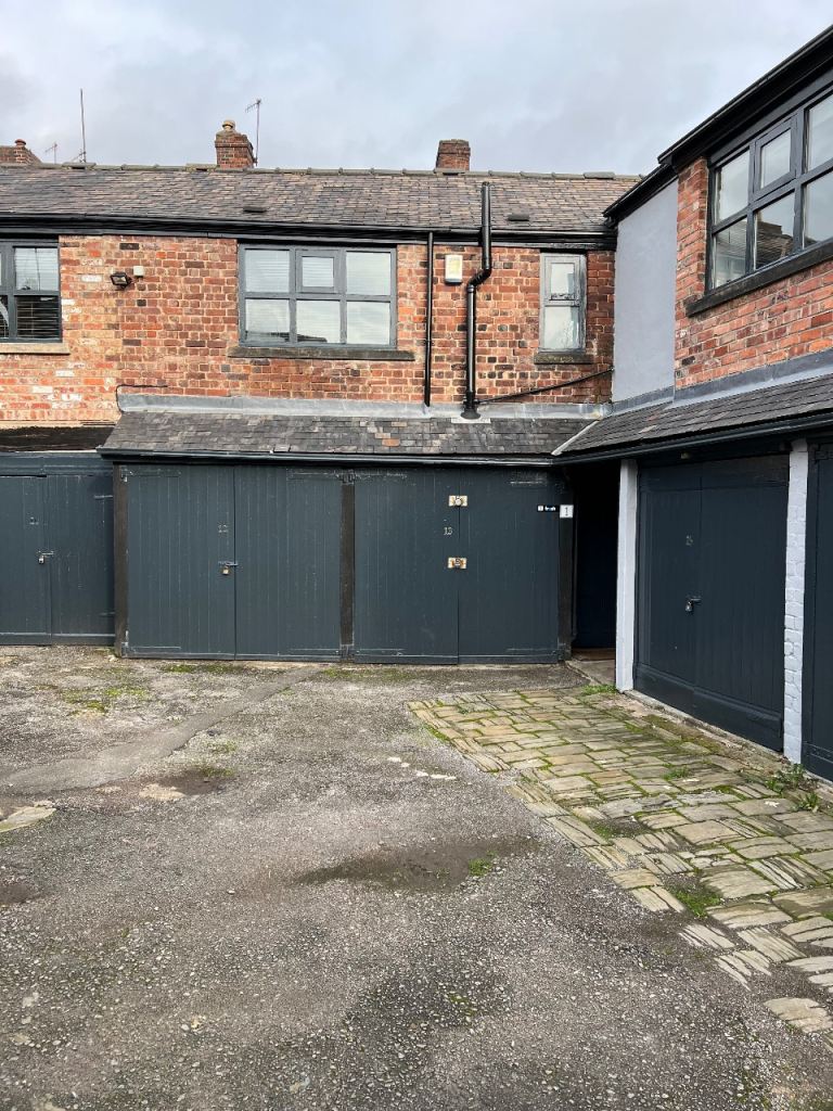 Garage/Storage Space to Rent