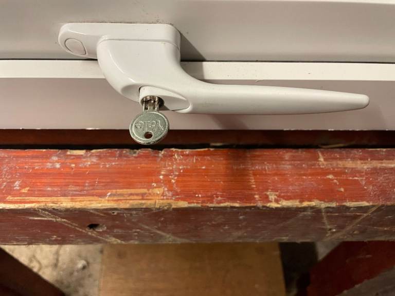 H 71.5 x W 61.5 cm - SMALL UPVC DOUBLE GLAZED WINDOW - OBSCURE GLASS (REF: SJ471) 